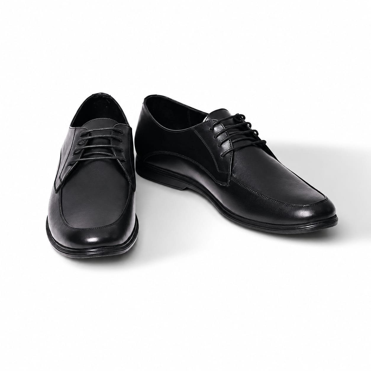 1 _ حذاء رجالي أسود كلاسيك جلد – شيك رسمي ومريح – 1495 جنيه Classic Black Leather Men’s Shoes – Elegant Formal Comfort – 1495 LE حذاء رجالي أسود كلاسيك جلد – شيك رسمي ومريح - Image 1