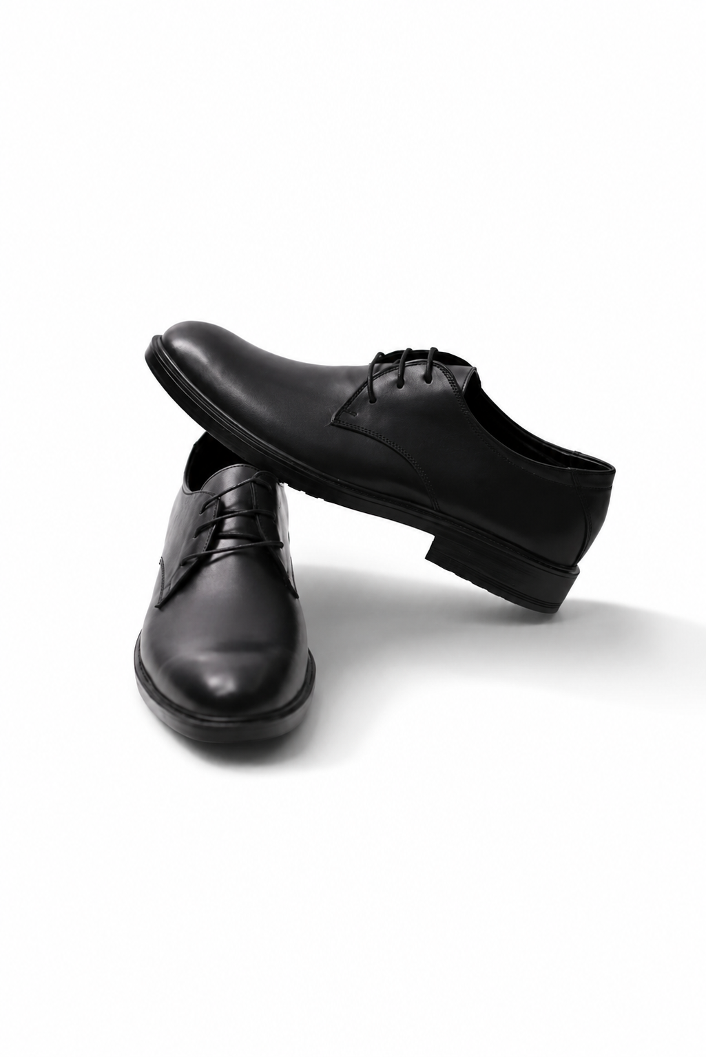 34 _ حذاء رجالي كلاسيك أسود جلد – 1995 جنيه Black Classic Leather Men’s Shoes – Black Classic Leather Mens Shoes - Image 1